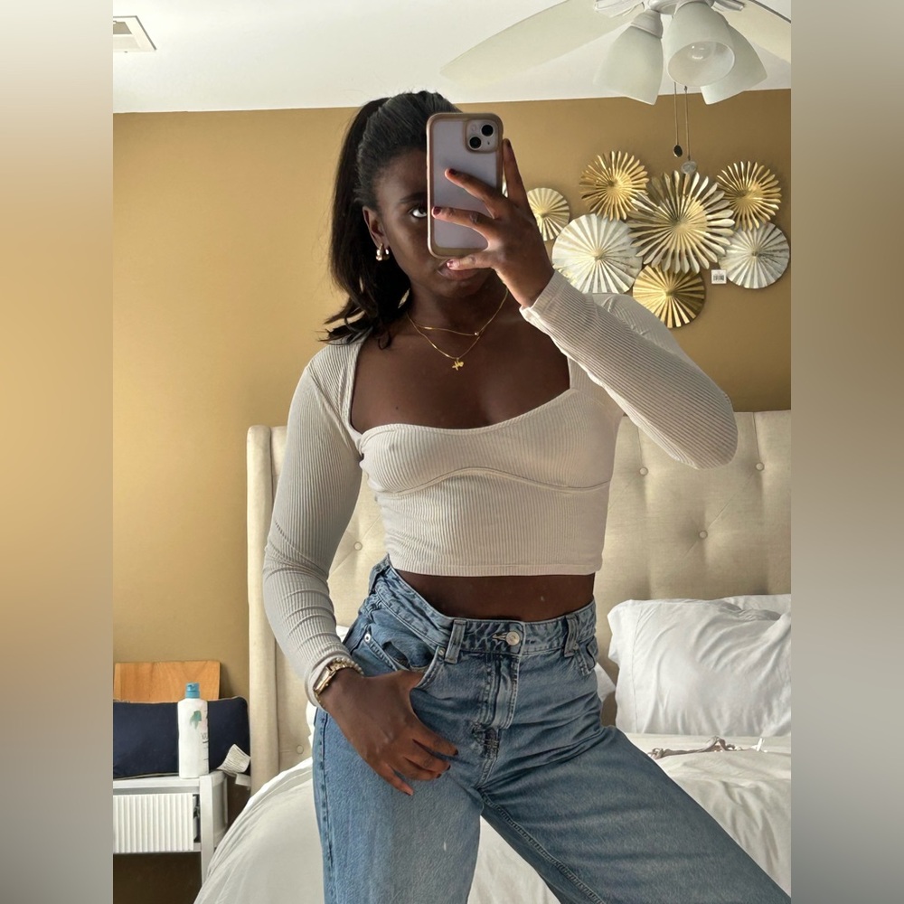 PacSun Cream Long Sleeve Crop Top